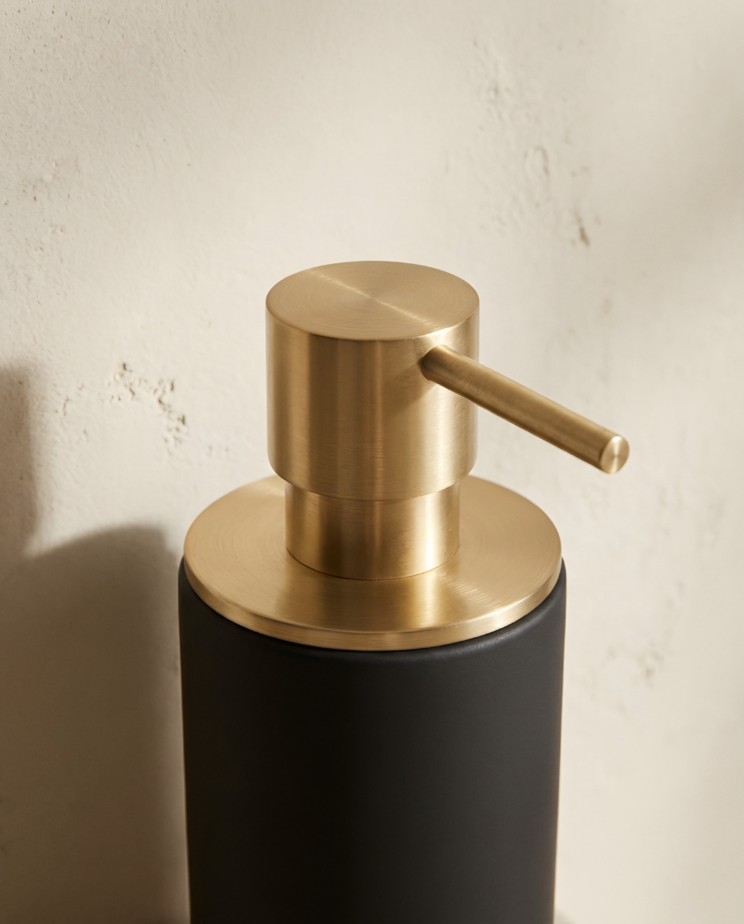 Brivaro Vessel™ Soap Dispenser